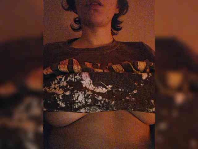 AntoniaDilune webcam