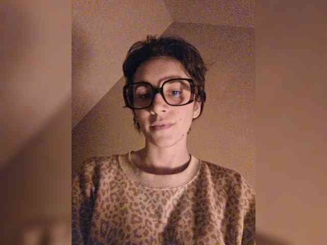 AntoniaDilune webcam