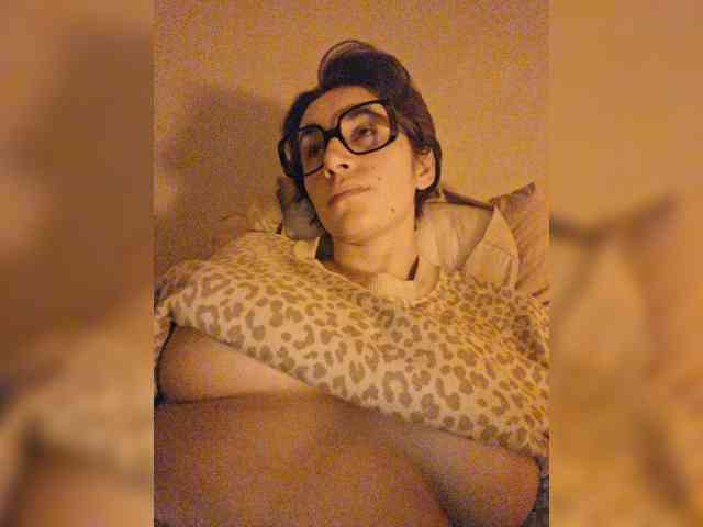 AntoniaDilune webcam