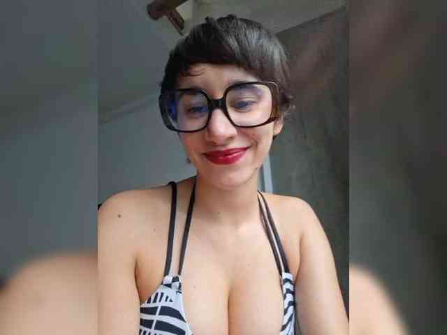 AntoniaDilune webcam