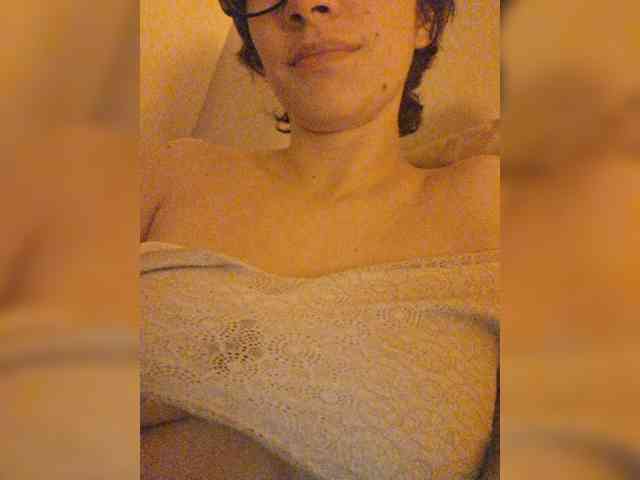 AntoniaDilune webcam