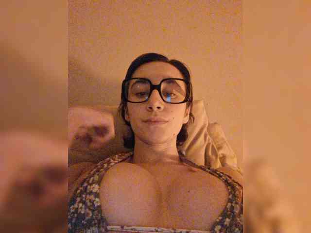 AntoniaDilune webcam