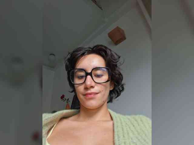 AntoniaDilune webcam
