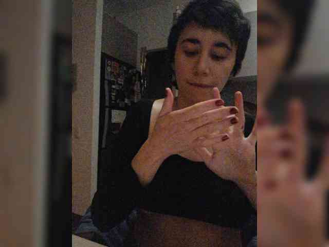 AntoniaDilune webcam