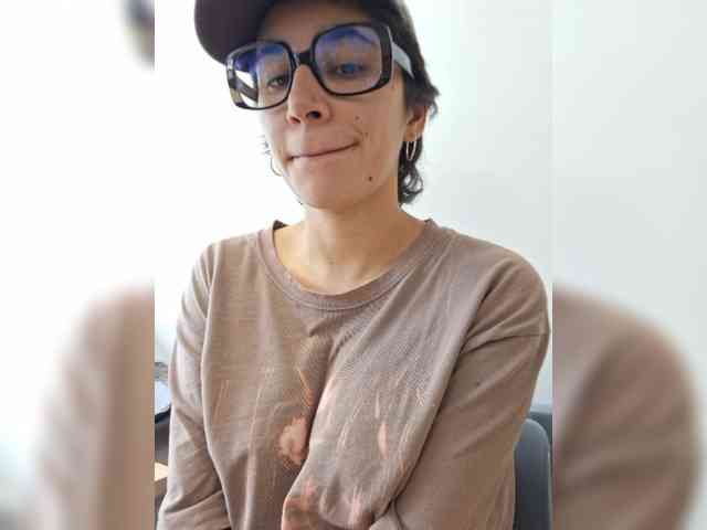 AntoniaDilune webcam