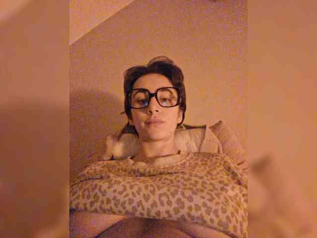 AntoniaDilune webcam