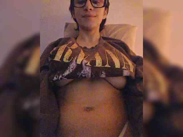 AntoniaDilune webcam