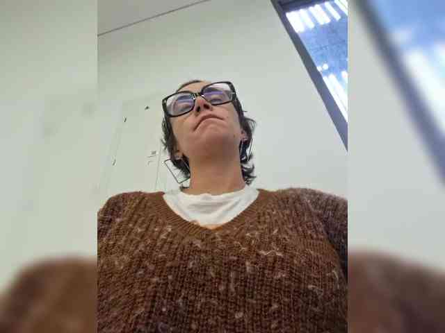 AntoniaDilune webcam