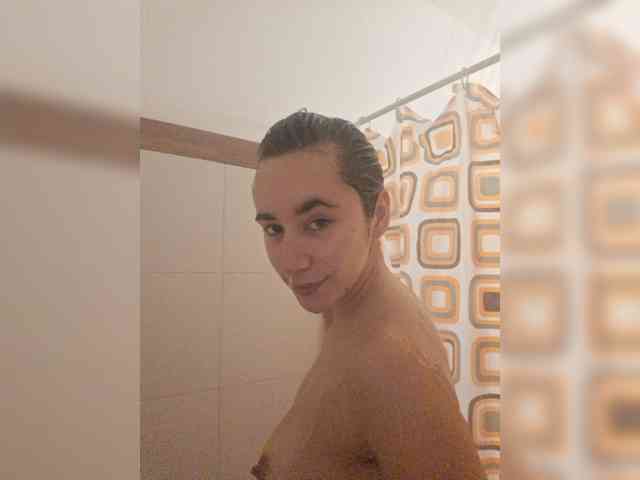 AntoniaDilune webcam