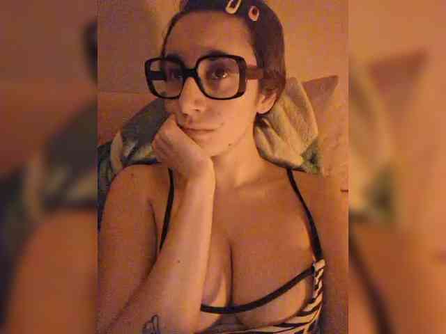 AntoniaDilune webcam