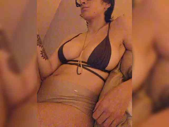 AntoniaDilune webcam
