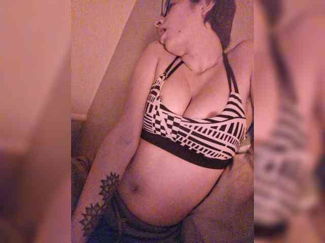 AntoniaDilune webcam