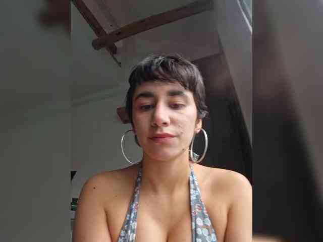 AntoniaDilune webcam