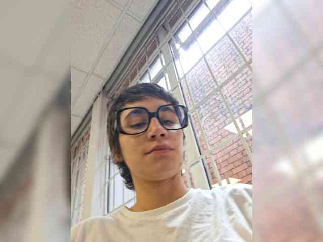 AntoniaDilune webcam