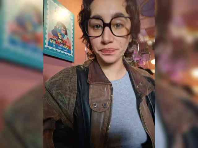 AntoniaDilune webcam