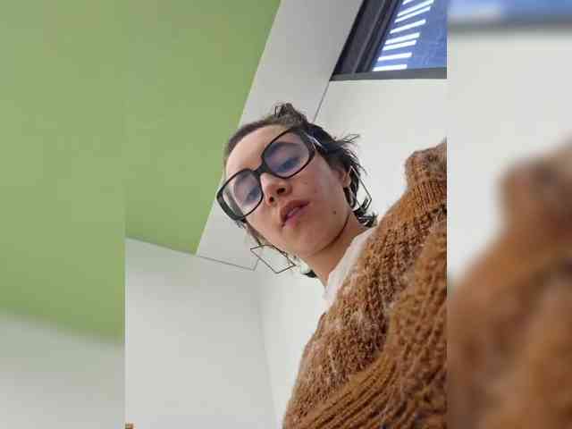 AntoniaDilune webcam