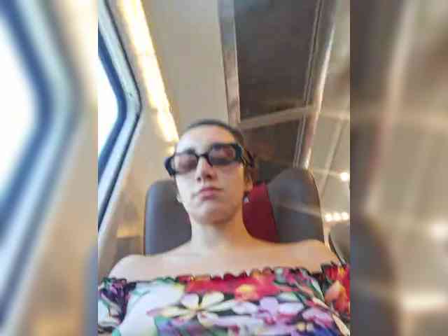 AntoniaDilune webcam