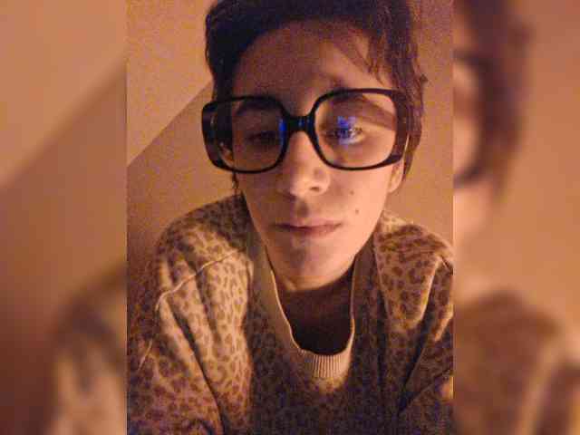 AntoniaDilune webcam