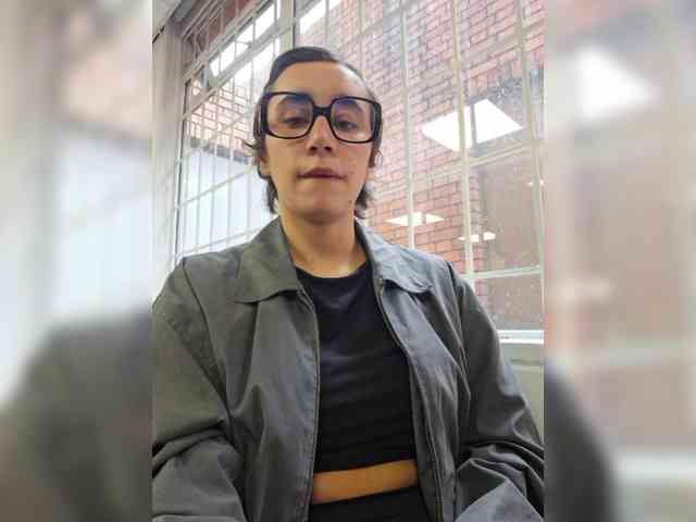 AntoniaDilune webcam