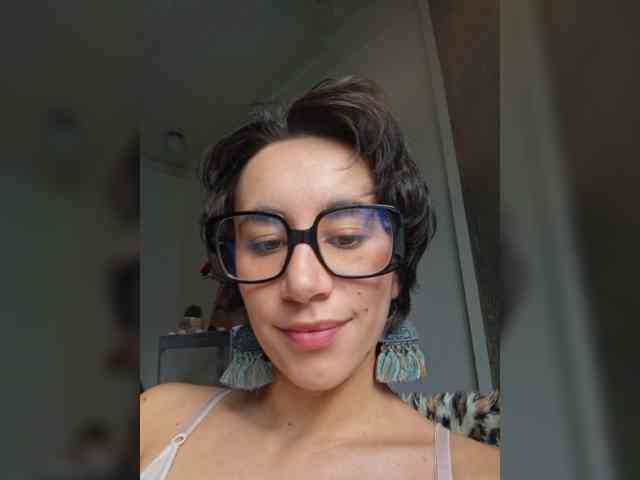 AntoniaDilune webcam