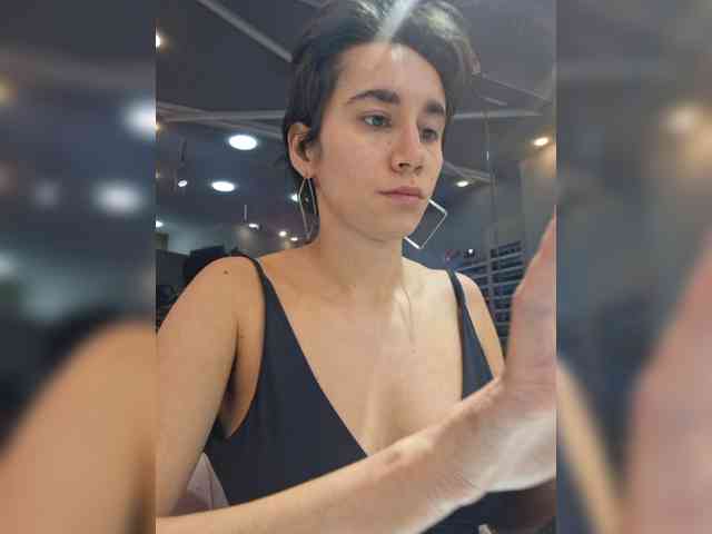 AntoniaDilune webcam