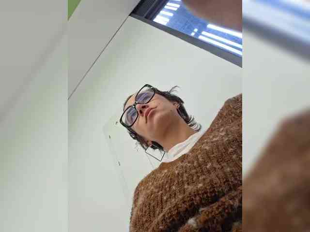 AntoniaDilune webcam