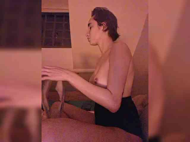AntoniaDilune webcam