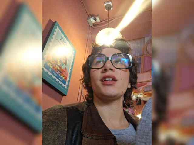 AntoniaDilune webcam
