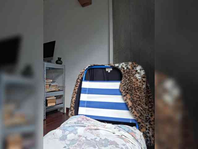 AntoniaDilune webcam