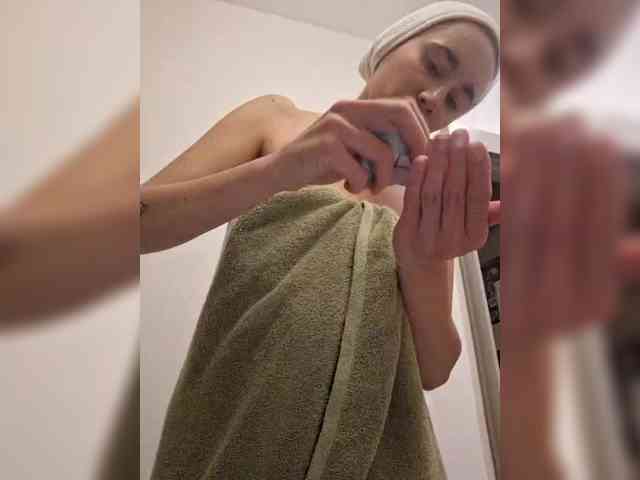 AntoniaDilune webcam