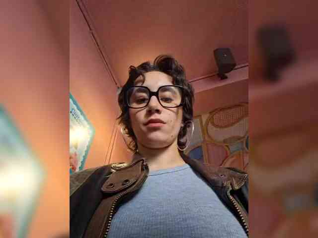 AntoniaDilune webcam