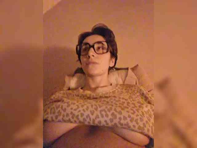 AntoniaDilune webcam