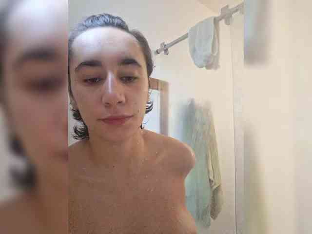 AntoniaDilune webcam