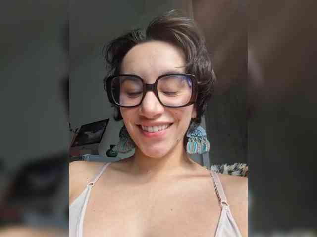 Modelo: AntoniaDilune