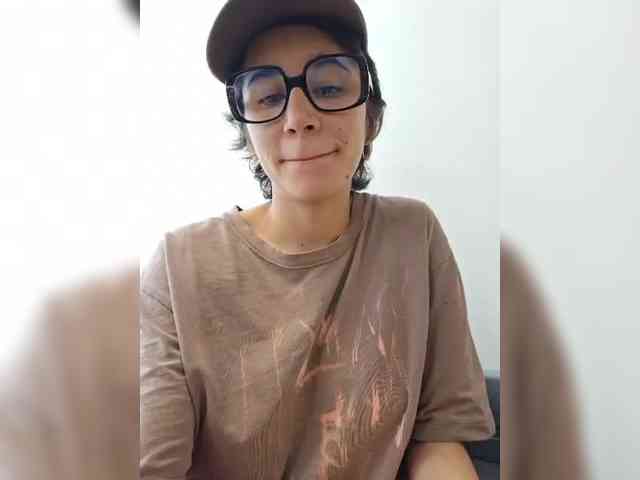 AntoniaDilune webcam