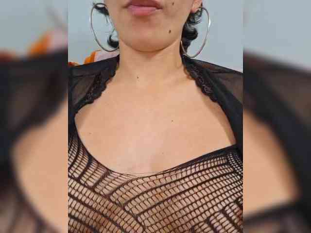 AntoniaDilune webcam