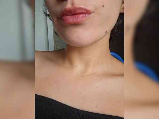 AntoniaDilune webcam