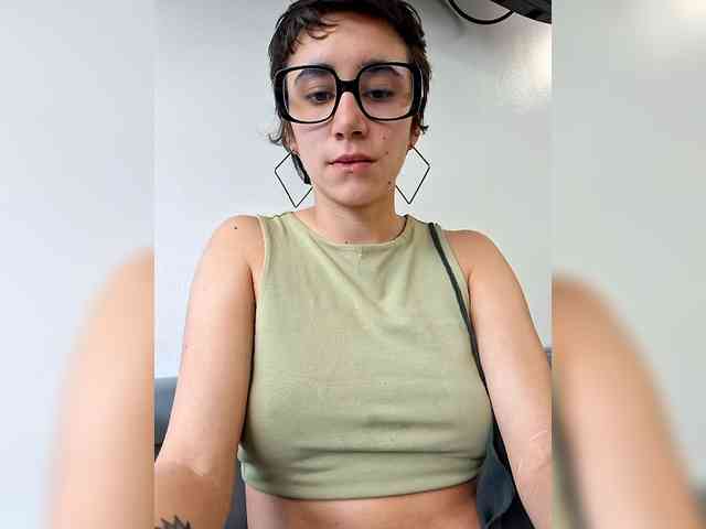 AntoniaDilune webcam