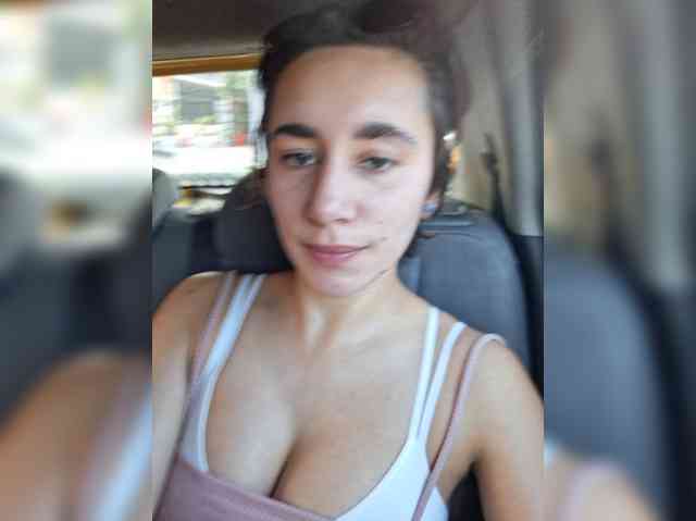AntoniaDilune webcam