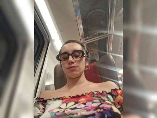 AntoniaDilune webcam
