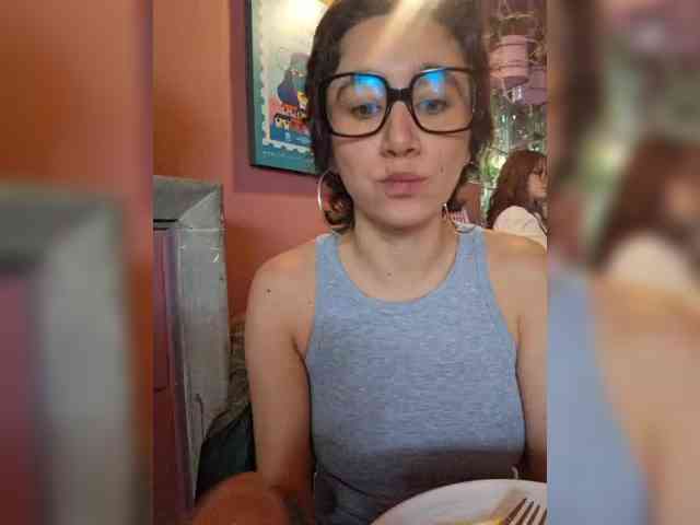 AntoniaDilune webcam