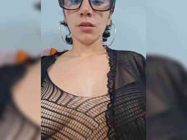 AntoniaDilune webcam