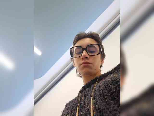 AntoniaDilune webcam