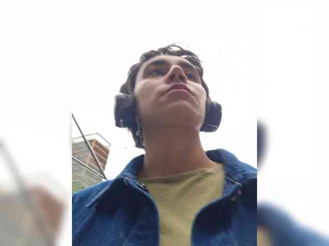 AntoniaDilune webcam