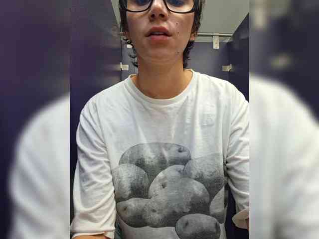 AntoniaDilune webcam