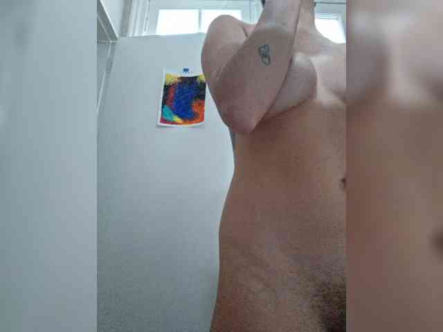 AntoniaDilune webcam