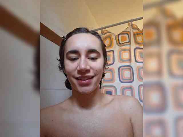 AntoniaDilune webcam