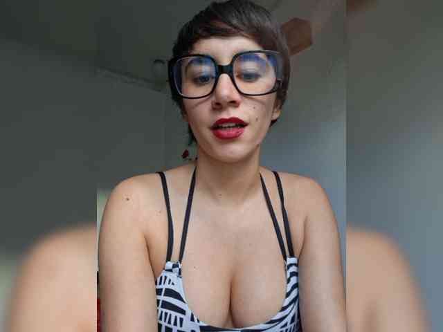 AntoniaDilune webcam