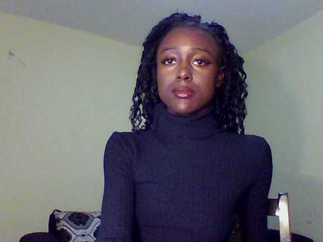 Hunnybee live webcam show