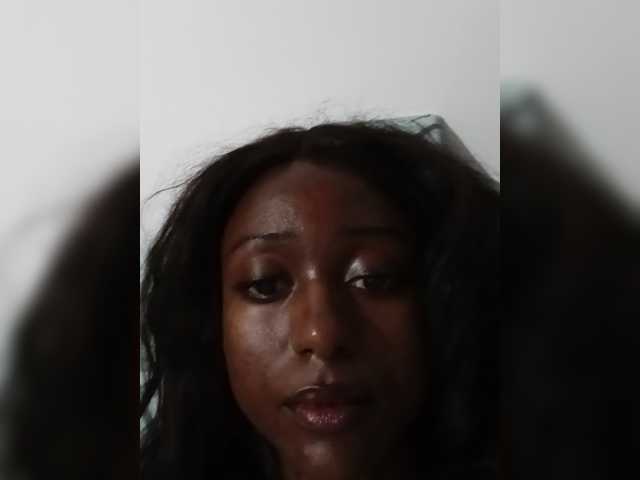 Hunnybee live cam